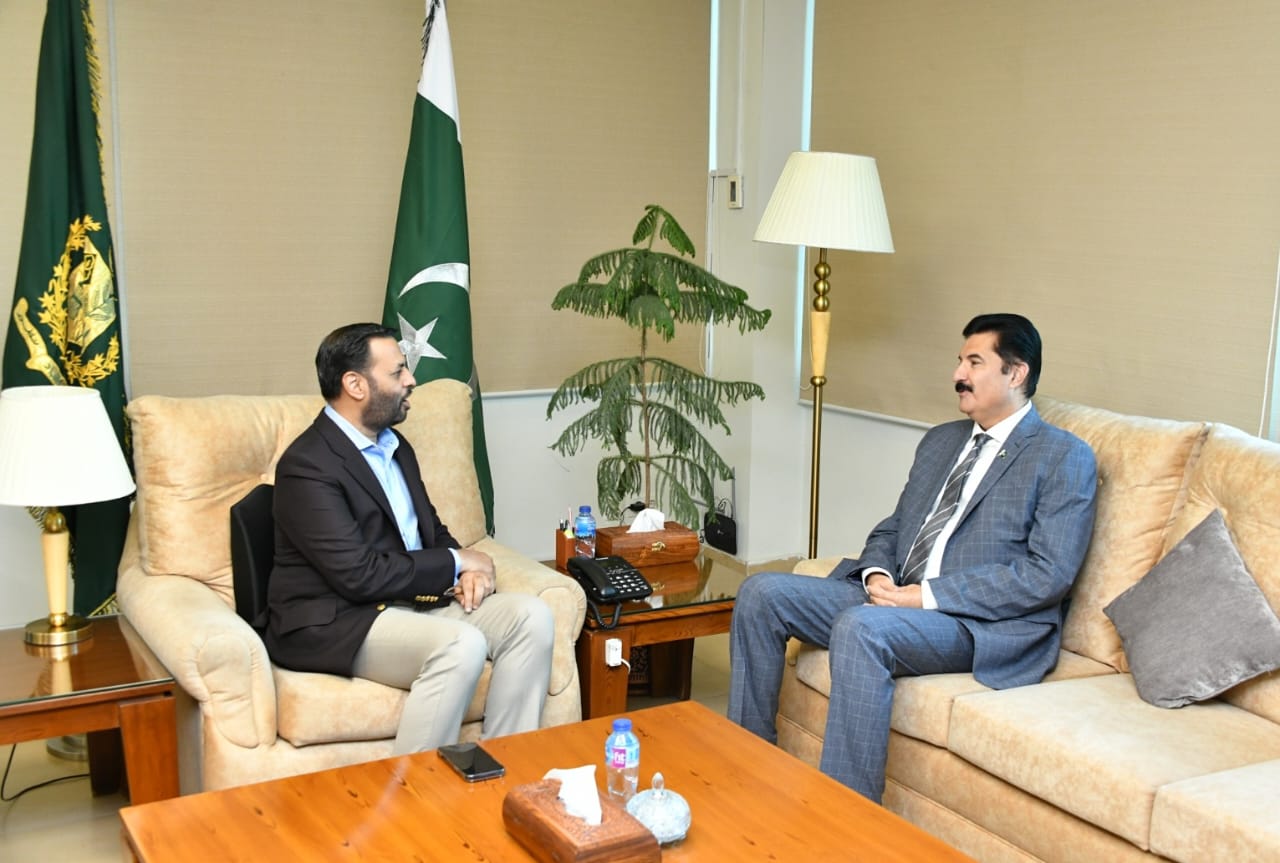 Faisal Karim Kundi meets with Federal Minister for National Health Services 