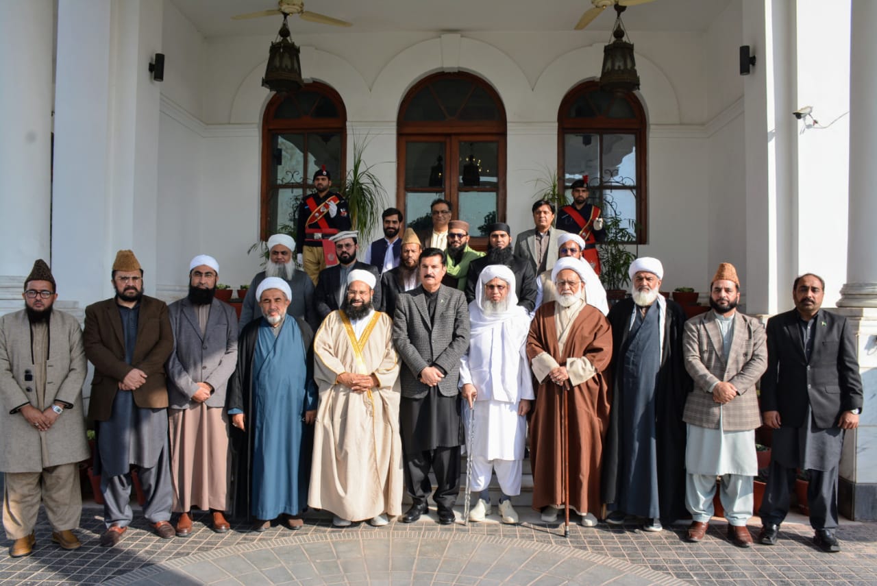 A delegation of the National Peace Message Committee
