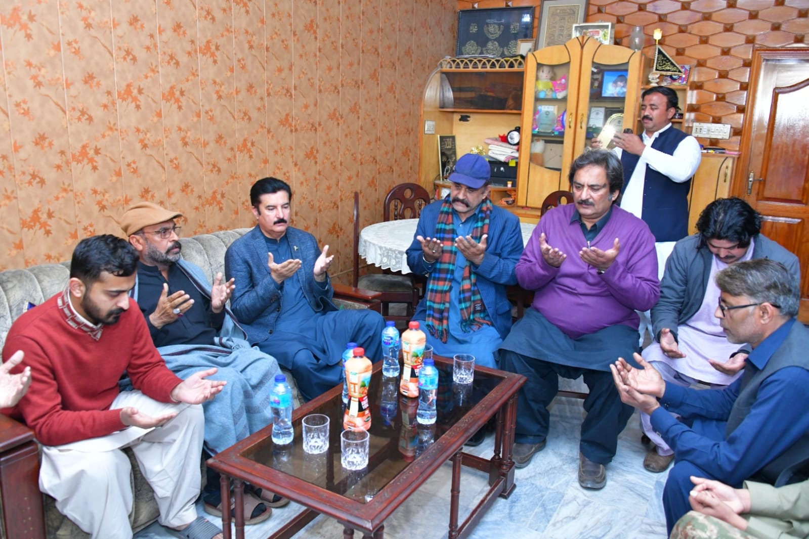 Kundi visits Shaheed Abbas Mehdi residence in Dera Ismail Khan