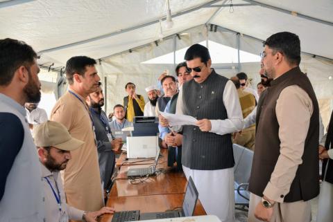 Faisal Karim Kundi on Monday visited the Hamza Baba camp